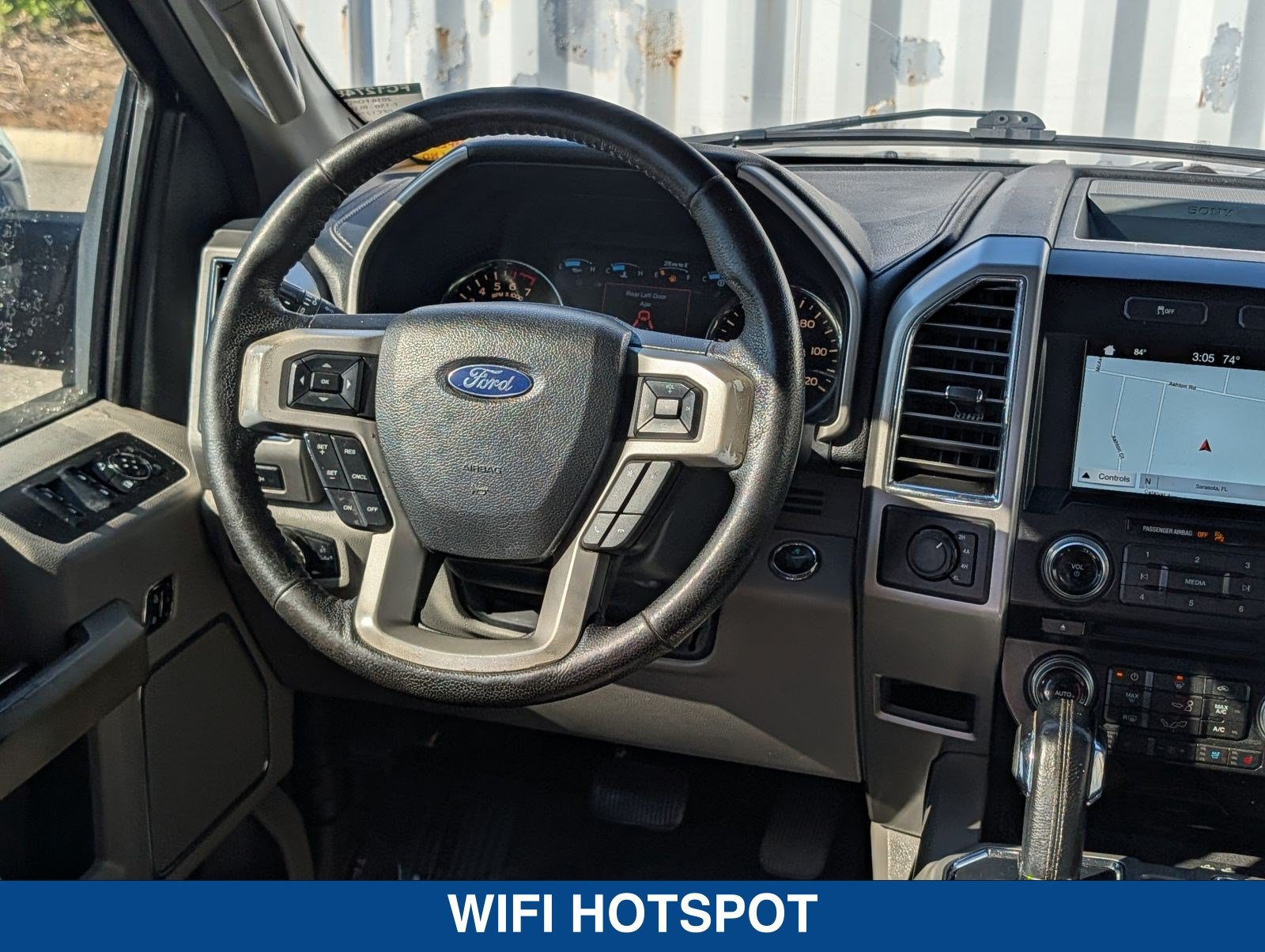 Used 2016 Ford F150 Lariat w/ Equipment Group 502A Luxury AWD/4WD image 17