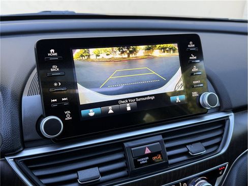 Used 2019 Honda Accord EX image 18