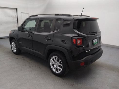 Used 2021 Jeep Renegade Latitude w/ Convenience Group image 3