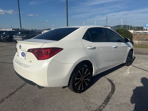 Used 2018 Toyota Corolla SE FWD image 5