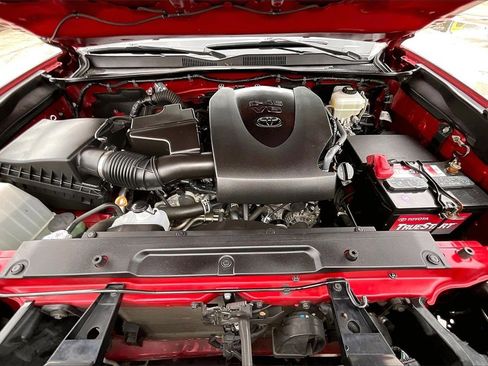 Used 2021 Toyota Tacoma TRD Off-Road w/ TRD Premium Off Road Package image 31