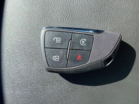 Used 2024 Chevrolet Colorado LT w/ LT Convenience Package II image 30