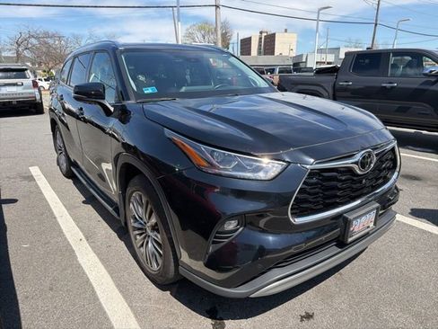 Used 2021 Toyota Highlander Platinum image 6