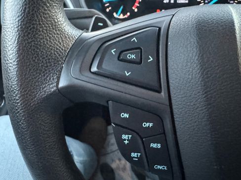 Used 2017 Ford Edge SE image 17