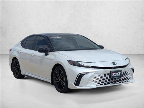 Used 2025 Toyota Camry XSE w/ Premium Plus Package FWD image 3