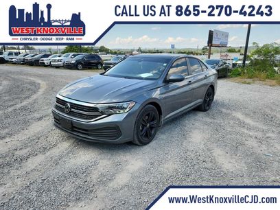 Used 2024 Volkswagen Jetta SE w/ Panoramic Sunroof Package
