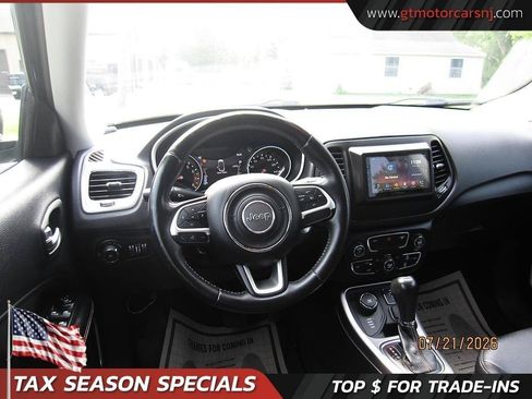 Used 2017 Jeep Compass Latitude w/ Popular Equipment Group AWD/4WD image 24