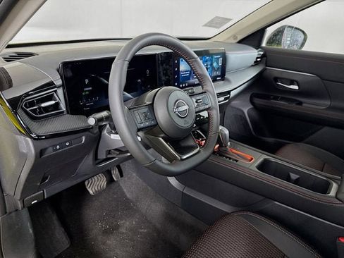 New 2026 Nissan Kicks SR w/ SR Premium Package AWD/4WD image 9