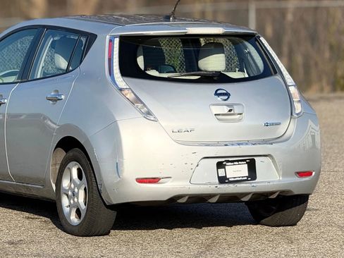 Used 2012 Nissan Leaf SL w/ Recycling/Organizational Pkg image 15