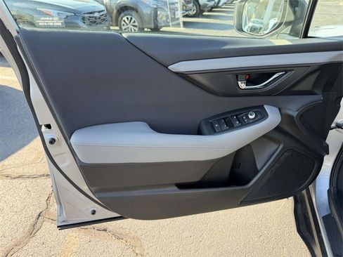 Used 2025 Subaru Outback Premium image 16