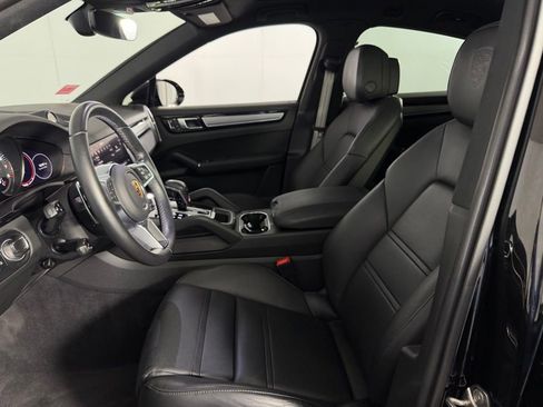 Used 2023 Porsche Cayenne S AWD/4WD image 24