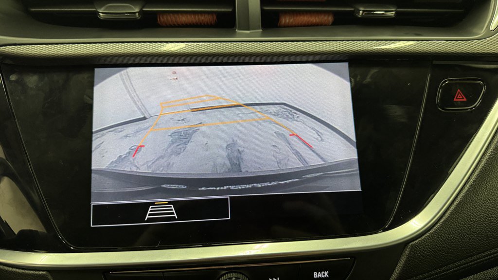 Used 2021 Buick Encore GX Select AWD/4WD image 19