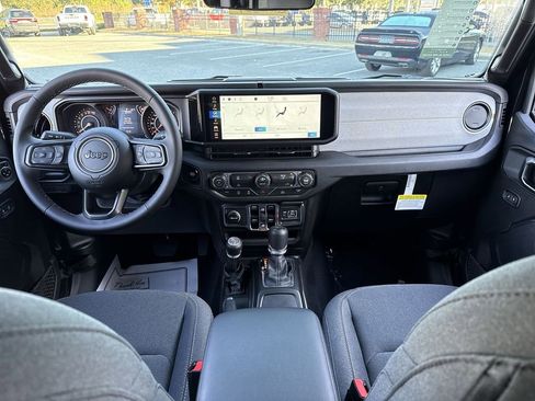 New 2025 Jeep Gladiator Sport AWD/4WD image 25