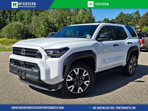 Used 2025 Toyota 4Runner SR5 AWD/4WD image 1