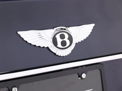 Used 2017 Bentley Bentayga AWD/4WD image 79