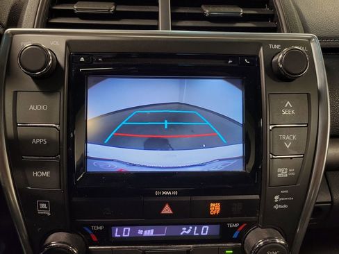 Used 2017 Toyota Camry XLE FWD image 20