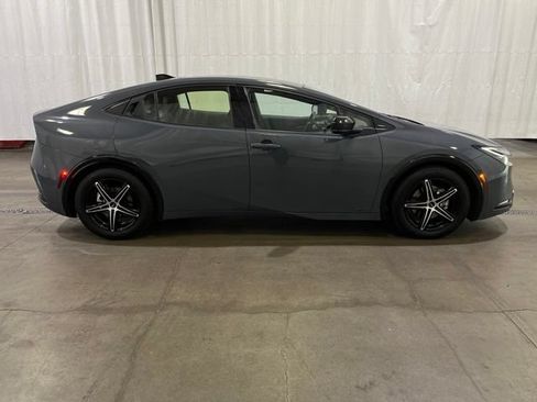 Used 2024 Toyota Prius Limited AWD/4WD image 3
