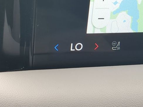 Used 2025 Lincoln Aviator 2WD image 31