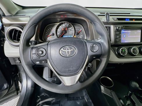 Used 2013 Toyota RAV4 LE FWD image 18