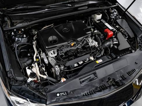 Used 2019 Toyota Camry SE image 56