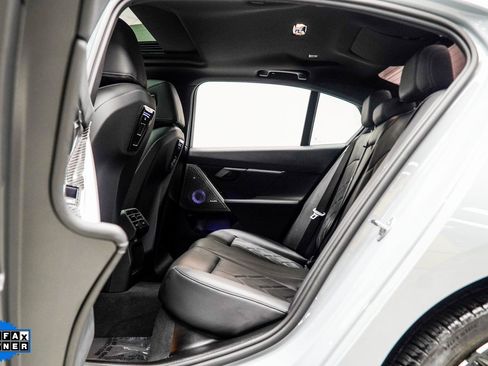 Used 2025 BMW i5 M60 w/ Premium Package image 38