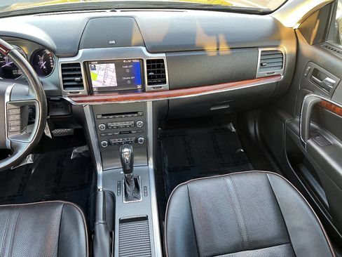 Used 2011 Lincoln MKZ w/ 102A Rapid Spec Order Code image 32