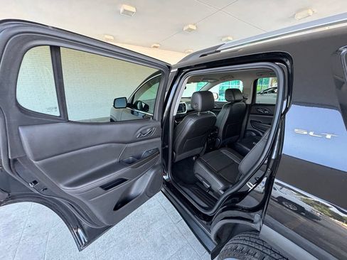 Used 2023 GMC Acadia SLT AWD/4WD image 19