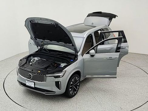 New 2026 Volvo XC90 B5 Plus w/ Protection Package image 37