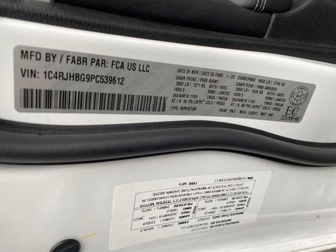 Used 2023 Jeep Grand Cherokee Limited image 26