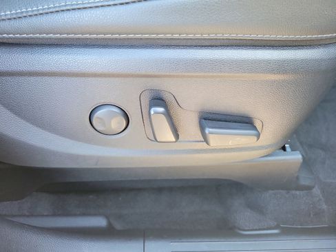 Certified 2023 Kia Telluride EX w/ EX Captain's Chair Package image 9