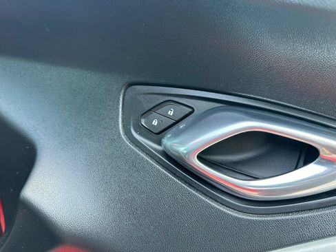 Used 2018 Chevrolet Camaro LT RWD image 19