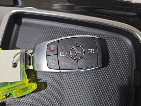 New 2026 Mercedes-Benz GLB 250 image 37