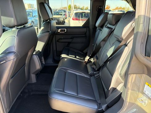 New 2025 Ford Bronco Outer Banks image 24