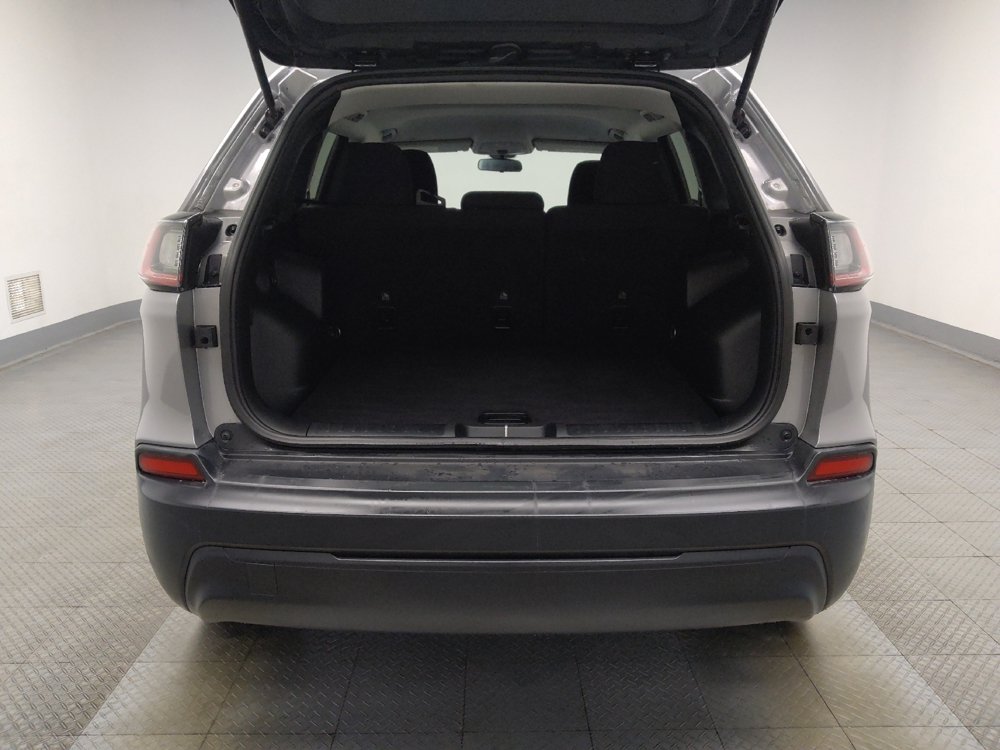 Used 2020 Jeep Cherokee Latitude FWD image 29