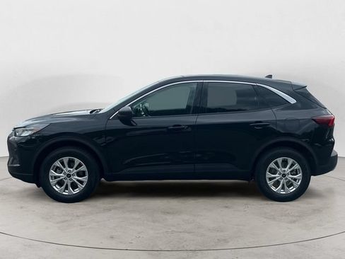 Used 2024 Ford Escape Active AWD/4WD image 2