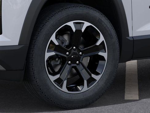 New 2026 Chevrolet Equinox LT w/ Convenience Package II AWD/4WD image 9