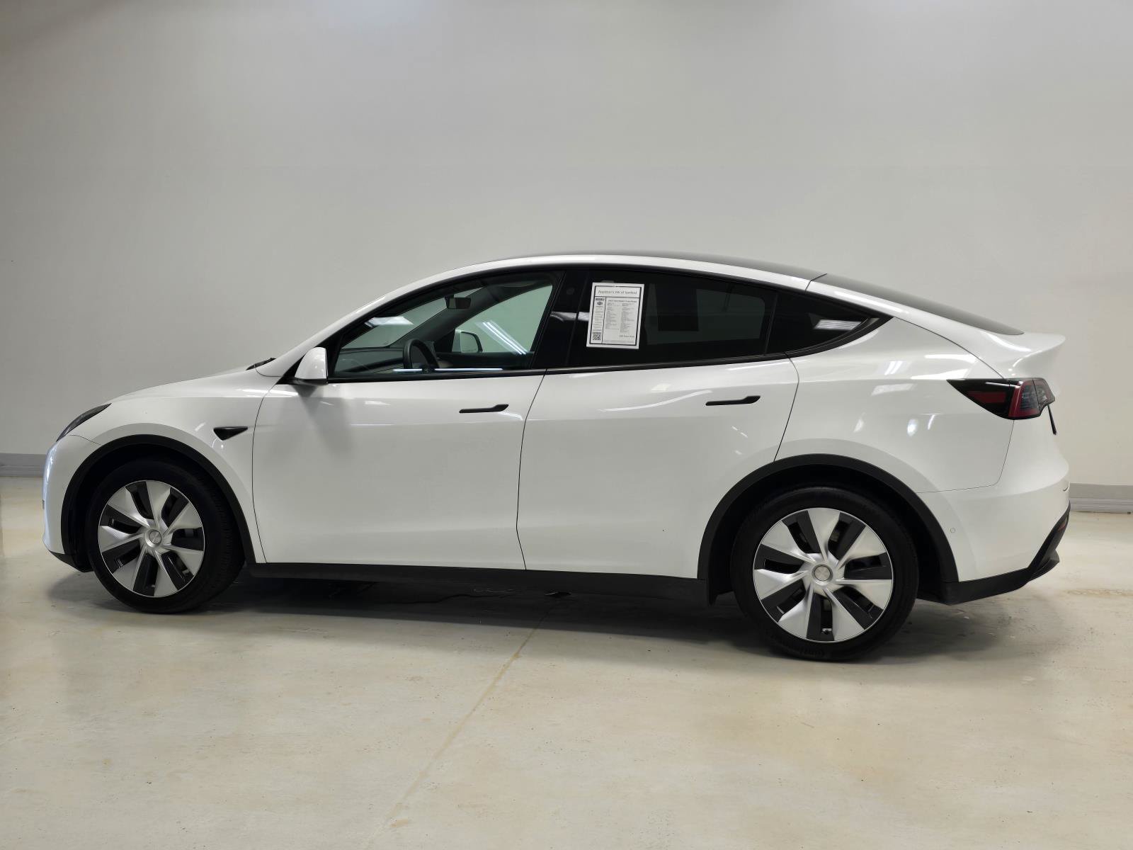 Used 2021 Tesla Model Y Long Range AWD/4WD image 33