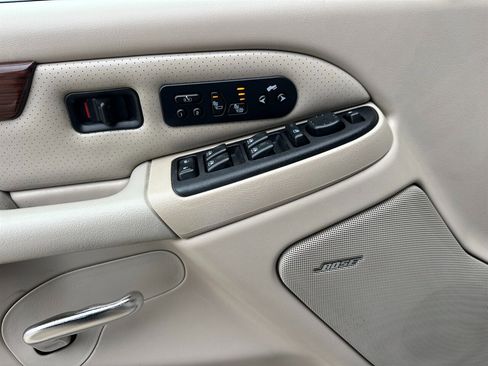 Used 2005 Cadillac Escalade AWD image 15