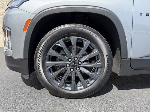 Used 2023 Chevrolet Traverse RS w/ LPO, Floor Liner Package FWD image 9