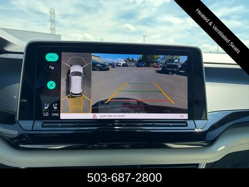 Used 2024 Volkswagen Atlas Cross Sport SEL Premium R-Line image 18