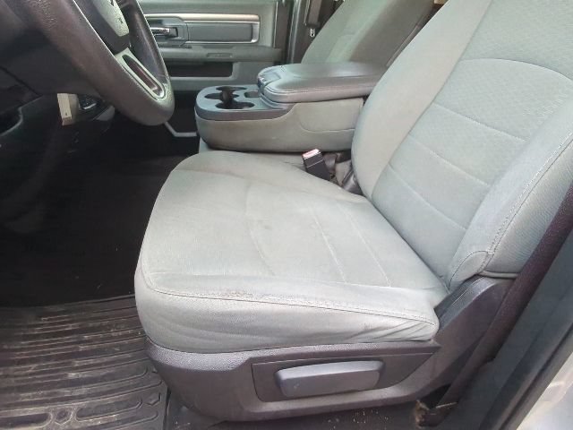 Used 2015 RAM 1500 Classic SLT AWD/4WD image 8
