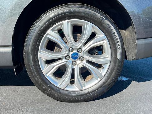 Used 2019 Ford Edge Titanium w/ Cold Weather Package image 39