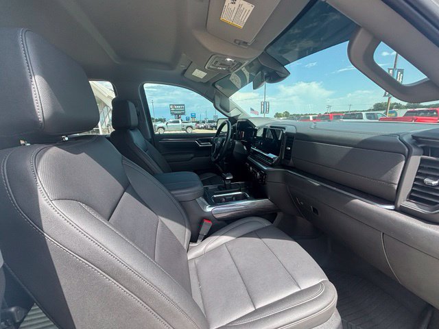 Used 2026 Chevrolet Silverado 1500 LTZ AWD/4WD image 15