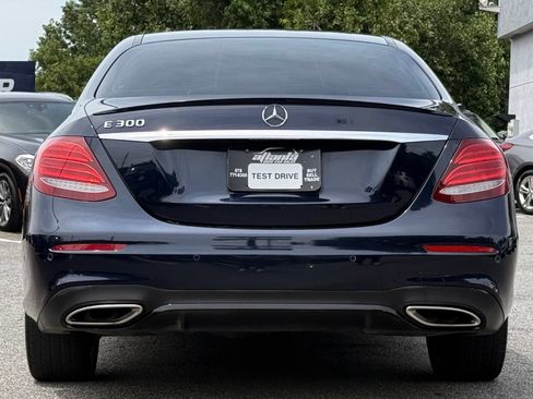 Used 2019 Mercedes-Benz E 300 image 4