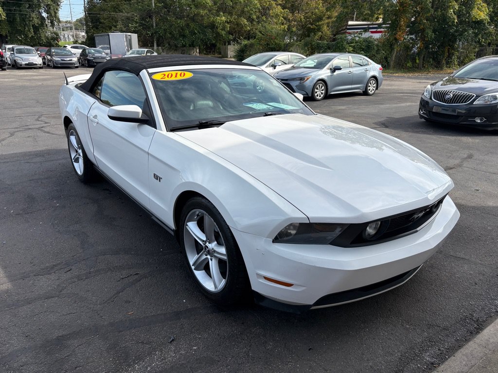 Used 2010 Ford Mustang GT Premium RWD image 1