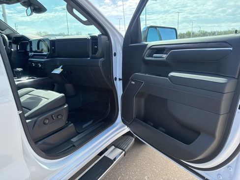 New 2026 GMC Sierra 1500 SLT AWD/4WD image 52