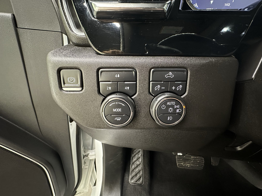Used 2024 Chevrolet Silverado 2500 LT AWD/4WD image 28