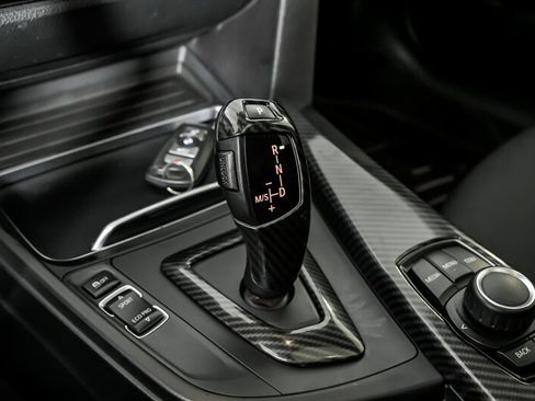 Used 2018 BMW 320i xDrive Sedan image 33