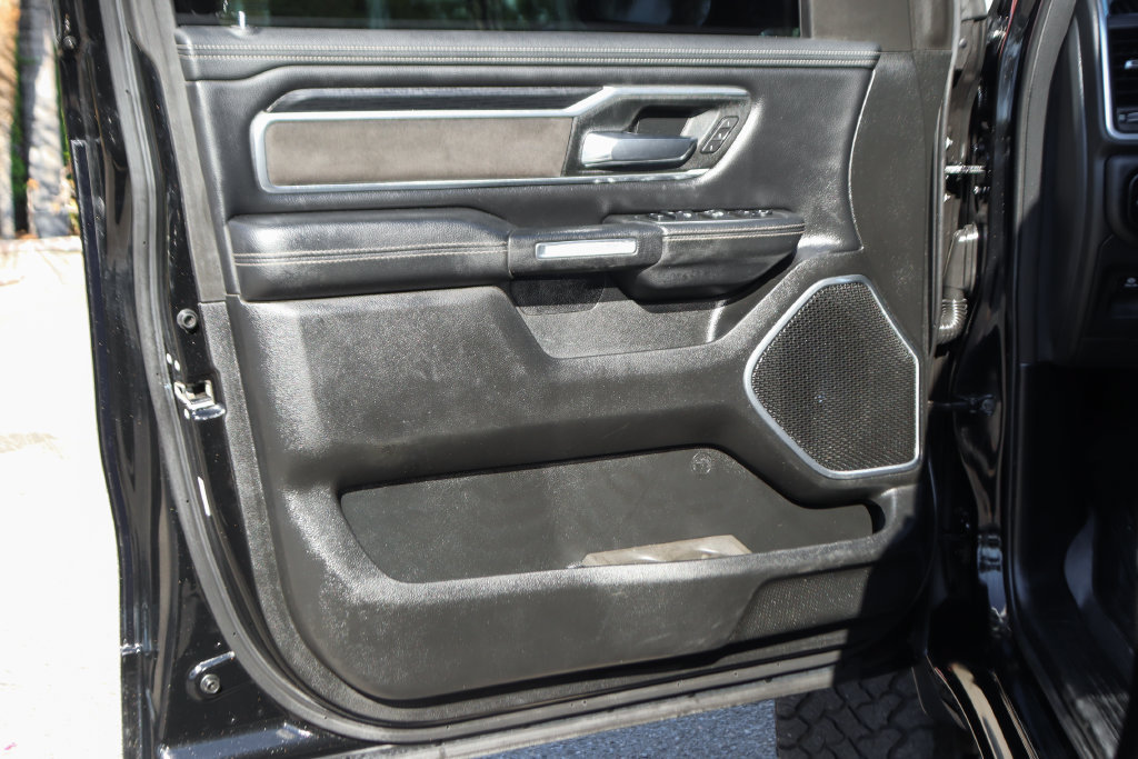 Used 2023 RAM 1500 Laramie AWD/4WD image 16