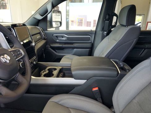 New 2026 RAM 1500 Big Horn AWD/4WD image 9